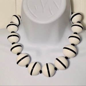 Vintage Mod 60s White & Black Enamel Bead Necklace